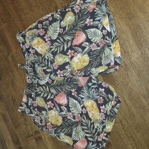 J. Jill Pineapple Hawaiian Flora Print Gauzy Relaxed Shorts
